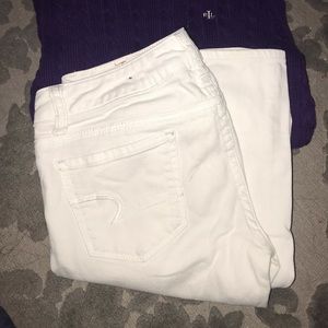 White American Eagle jeans